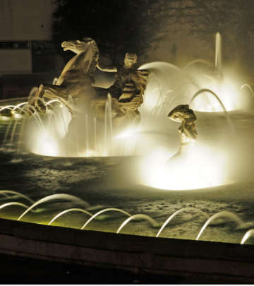 近距離欣賞葡萄牙里斯本 Fonte Monumental 的噴泉，採用飛利浦噴泉照明