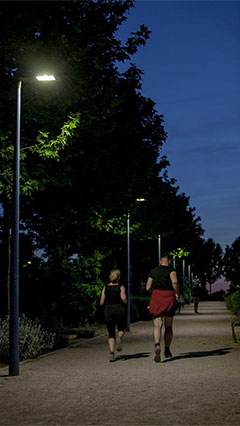 里瓦斯市使用飛利浦照明設備為慢跑的民眾提供照明