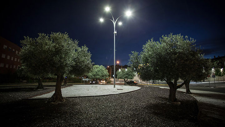 西班牙里瓦斯-巴西亞馬德里德市的都會區使用飛利浦戶外照明
