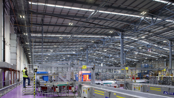 Royal Mail NDC 倉庫使用飛利浦照明工業系統