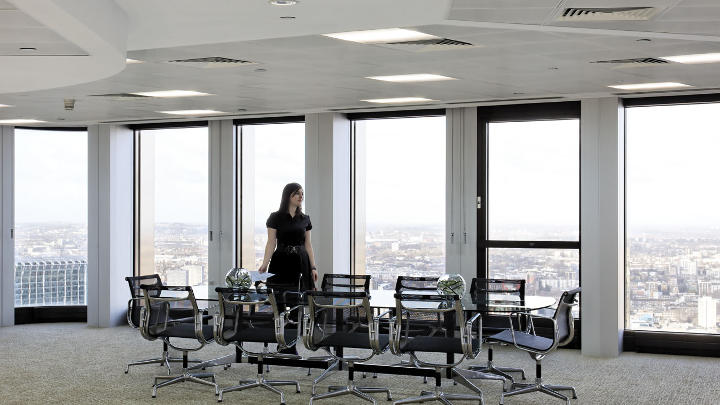 飛利浦辦公室照明控制系統為 Tower 42 會議室帶來更充足的光照與永續發展潛力