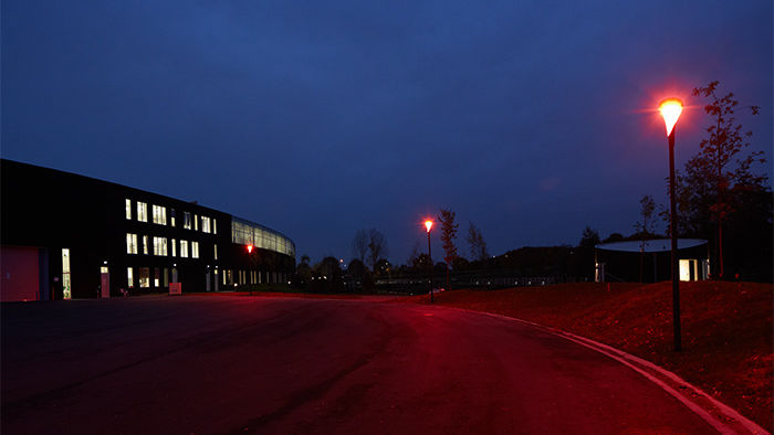 Venco Campus 停車場裝設了飛利浦 UrbanStar 燈具配件搭配 ClearField 燈泡