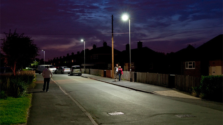 飛利浦街道照明系統有效地照亮了英國奧福德當地街道