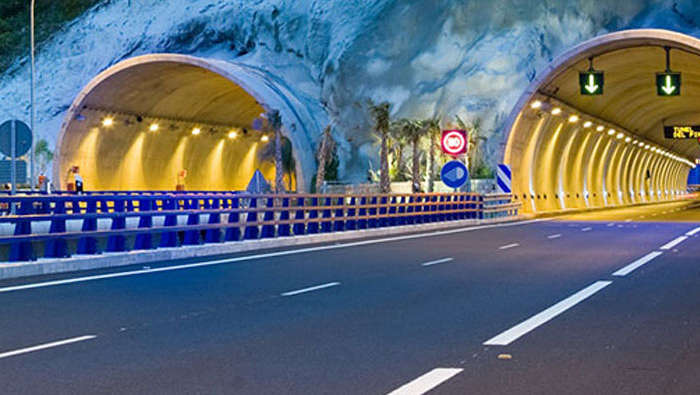 採用飛利浦照明而明亮的隧道